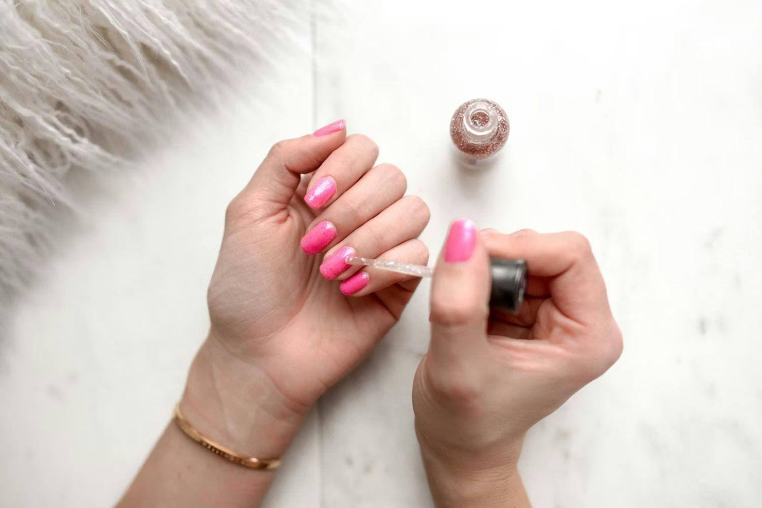 Ідеальний лак для манікюру: як вибрати ідеальне покриття для ваших нігтів