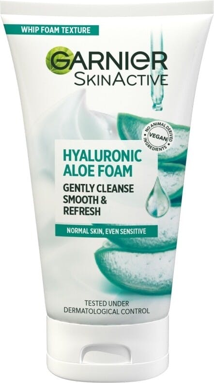 Garnier Skin Naturals Hyaluronic aloe cleansing foam Очищувальна гіалуронова алое-пінка для вмивання нормальної й чутливої шкіри обличчя